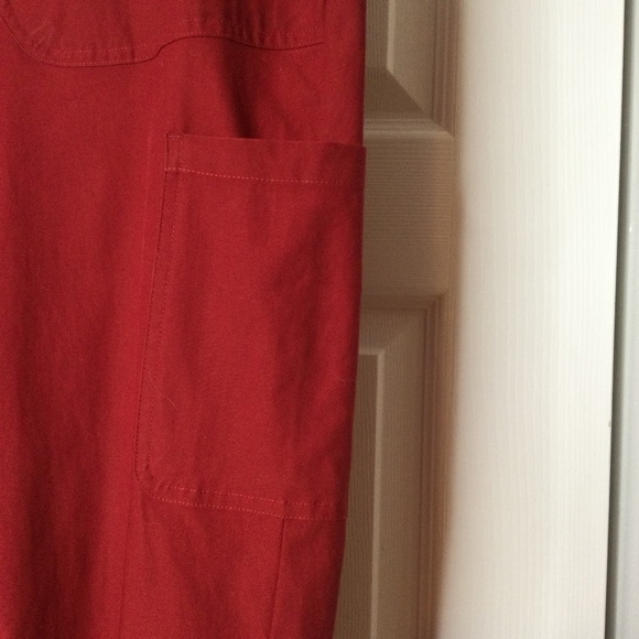 Options Red scrubs pants - Picture 9 of 11